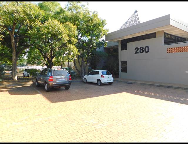 190M² OFFICE TO LET IN FERNDALE